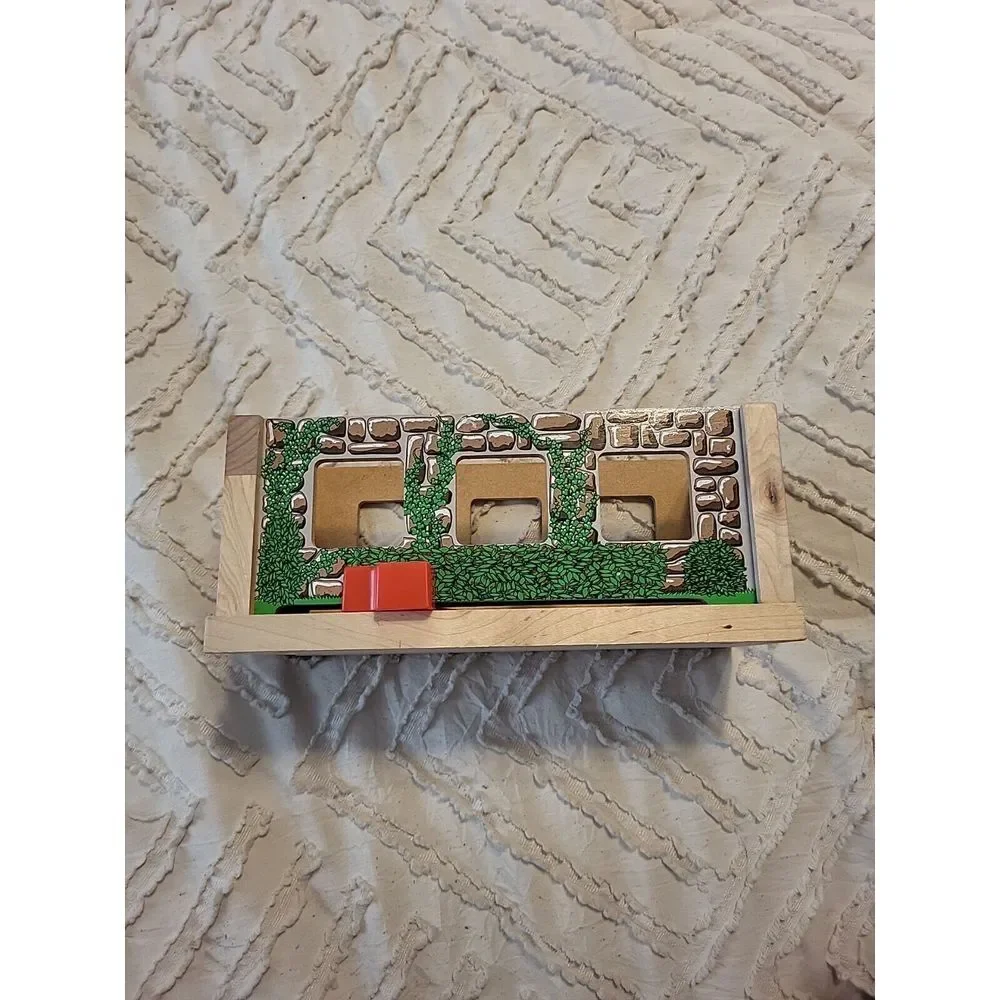 Thomas &‎ Friends Wooden Transfer Yard Building MISSING DOOR And CEILING
